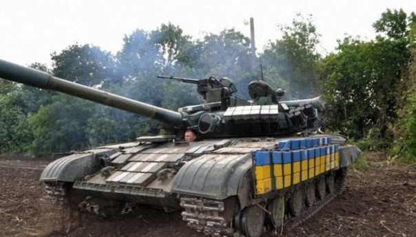 Укрофашисты начали обстрел из танковых орудий поселка Зайцево на севере Горловки