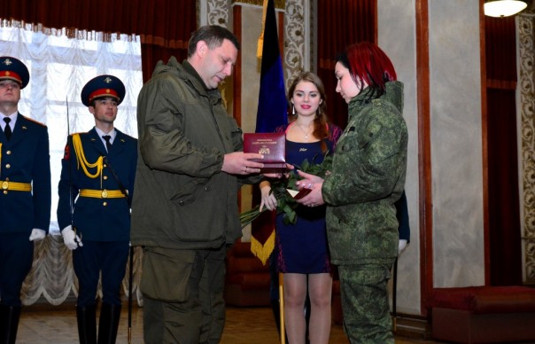 Глава ДНР присвоил звание Героя Республики медсестре, спасшей на фронте десятки жизней