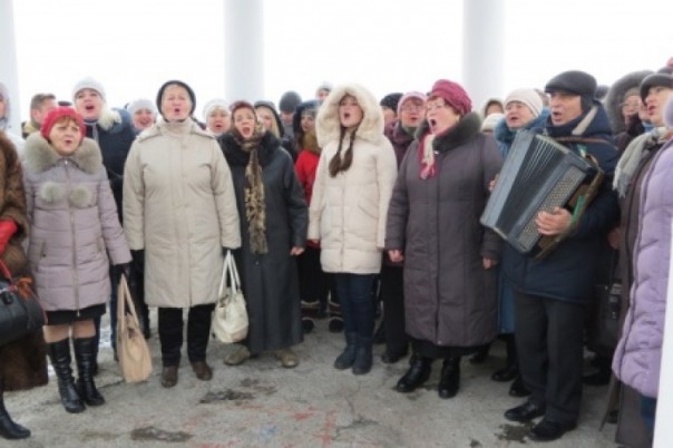 Песенный марафон #СпоемВместе: «И пусть русофобы лютуют, а песня надежду зажгла!» Песенный марафон #СпоемВместе: «И пусть русофобы лютуют, а песня надежду зажгла!»