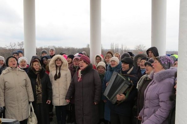 Песенный марафон #СпоемВместе: «И пусть русофобы лютуют, а песня надежду зажгла!» Песенный марафон #СпоемВместе: «И пусть русофобы лютуют, а песня надежду зажгла!»