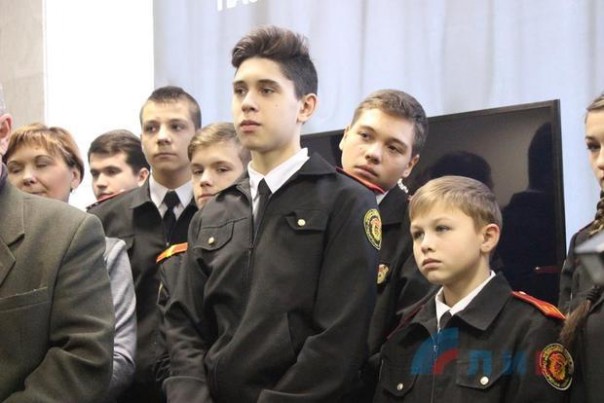 Сводка от НМ ЛНР 7 декабря 2016 года. Генпрокуратура и МВД ЛНР поймали на взятке сотрудника миграционной службы Красного Луча Сводка от НМ ЛНР 7 декабря 2016 года. Генпрокуратура и МВД ЛНР поймали на взятке сотрудника миграционной службы Красного Луча