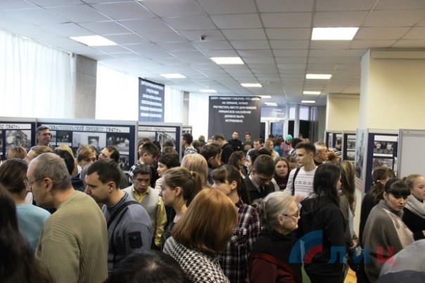 Сводка от НМ ЛНР 7 декабря 2016 года. Генпрокуратура и МВД ЛНР поймали на взятке сотрудника миграционной службы Красного Луча Сводка от НМ ЛНР 7 декабря 2016 года. Генпрокуратура и МВД ЛНР поймали на взятке сотрудника миграционной службы Красного Луча