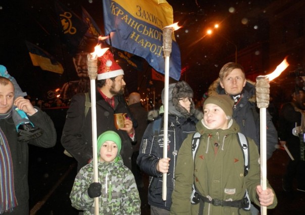Дневник киевлянки: кто на факельное шествие в честь Бандеры, кто на праздники в Москву Дневник киевлянки: кто на факельное шествие в честь Бандеры, кто на праздники в Москву