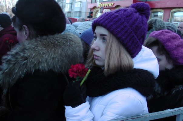 Донецк почтил память жертв трагедии на Боссе Донецк почтил память жертв трагедии на Боссе