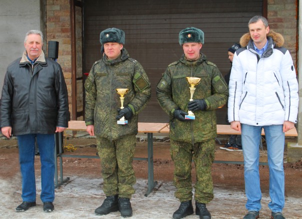 Ивангород поет в День защитника Отечества / Ивангород: спорт — это жизнь Ивангород поет в День защитника Отечества / Ивангород: спорт — это жизнь
