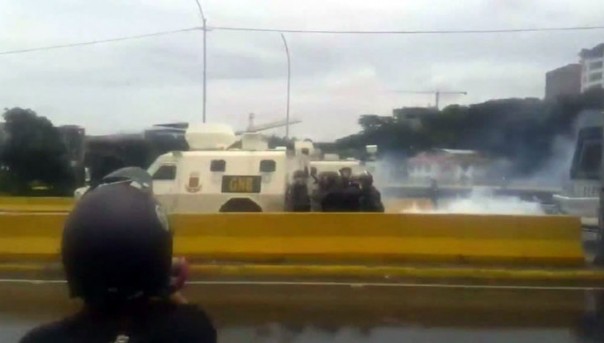 Протесты в Венесуэле: пострадали более 160 человек, один погиб