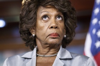 Оговорка по Уотерс: конгрессмен пообещала добиваться импичмента для Путина