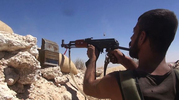 Минобороны Сирии обвинило США в поставках оружия ИГИЛ и "Джебхат ан-нусре"