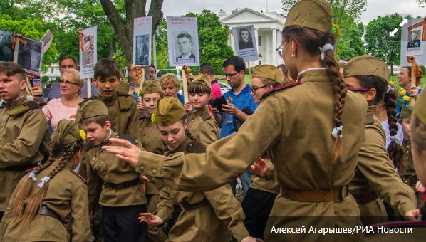 «Бессмертный полк» прошел по Токио