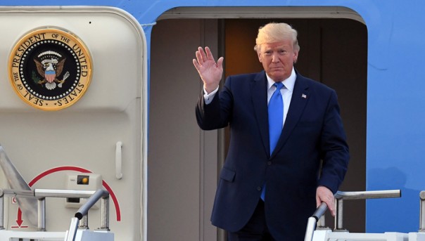 Казусы Трампа: возвращение на Луну, флаг на Марсе и "новый истребитель", снятый с производства