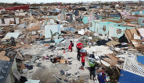 Ураган "Дориан" убил уже 43 жителя Багамских островов